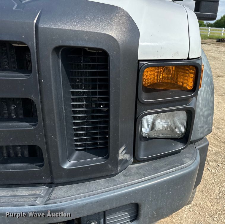 image for item NR9952 2010 Ford  F450 Super Duty Crew Cab flatbed truck