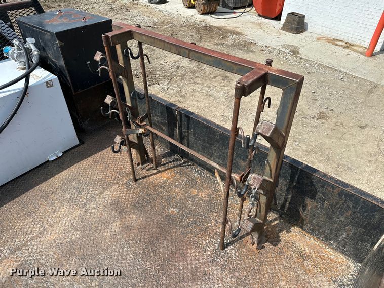 image for item NR9952 2010 Ford  F450 Super Duty Crew Cab flatbed truck
