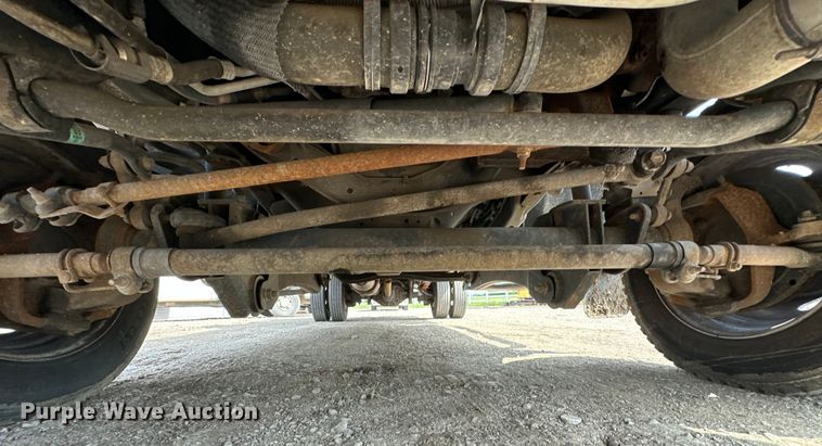 image for item NR9952 2010 Ford  F450 Super Duty Crew Cab flatbed truck