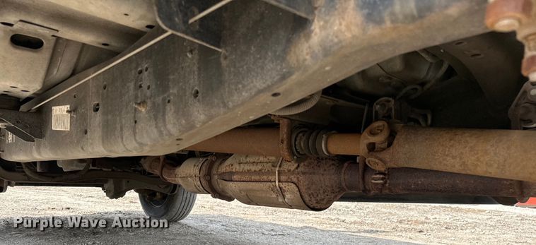image for item NR9952 2010 Ford  F450 Super Duty Crew Cab flatbed truck