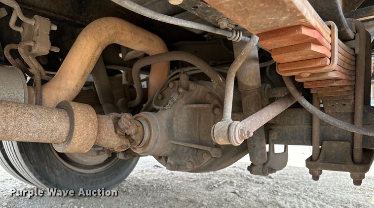 image for item NR9952 2010 Ford  F450 Super Duty Crew Cab flatbed truck