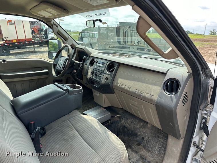 image for item NR9952 2010 Ford  F450 Super Duty Crew Cab flatbed truck