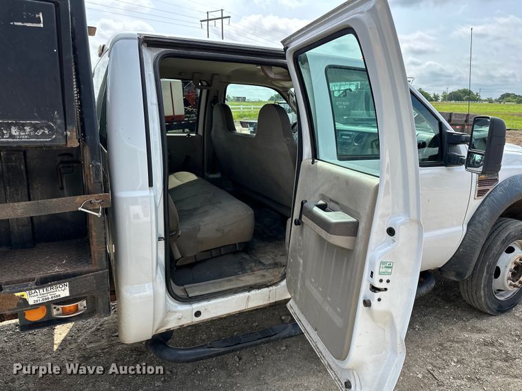 image for item NR9952 2010 Ford  F450 Super Duty Crew Cab flatbed truck