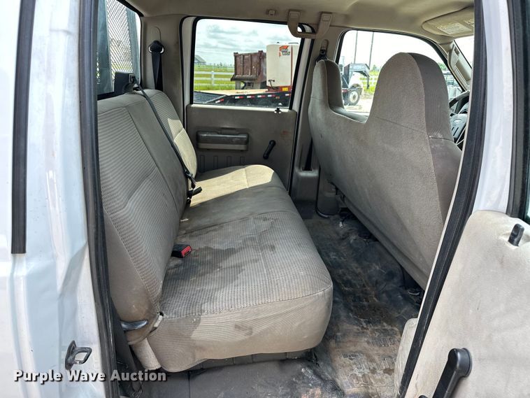image for item NR9952 2010 Ford  F450 Super Duty Crew Cab flatbed truck