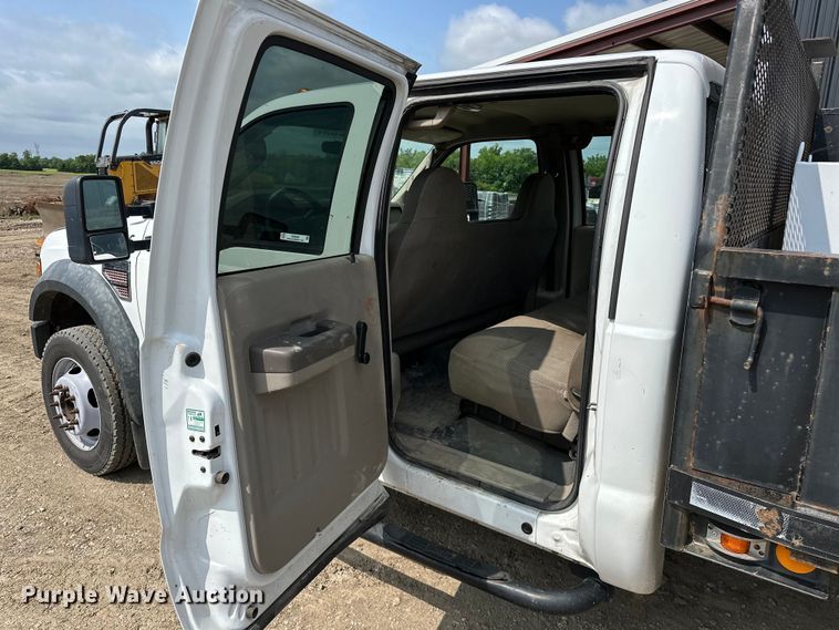 image for item NR9952 2010 Ford  F450 Super Duty Crew Cab flatbed truck