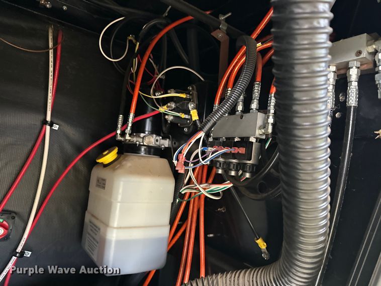 image for item NR9967 2016 Keystone  Montana 3711FL camper