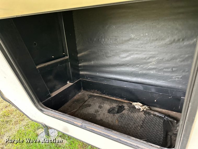 image for item NR9967 2016 Keystone  Montana 3711FL camper