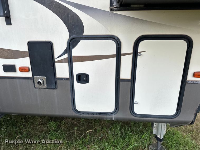 image for item NR9967 2016 Keystone  Montana 3711FL camper