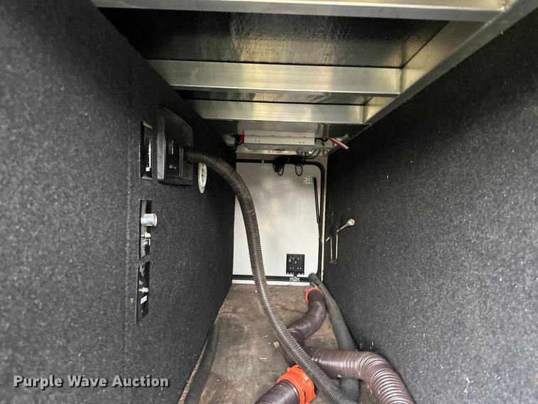 image for item NR9967 2016 Keystone  Montana 3711FL camper