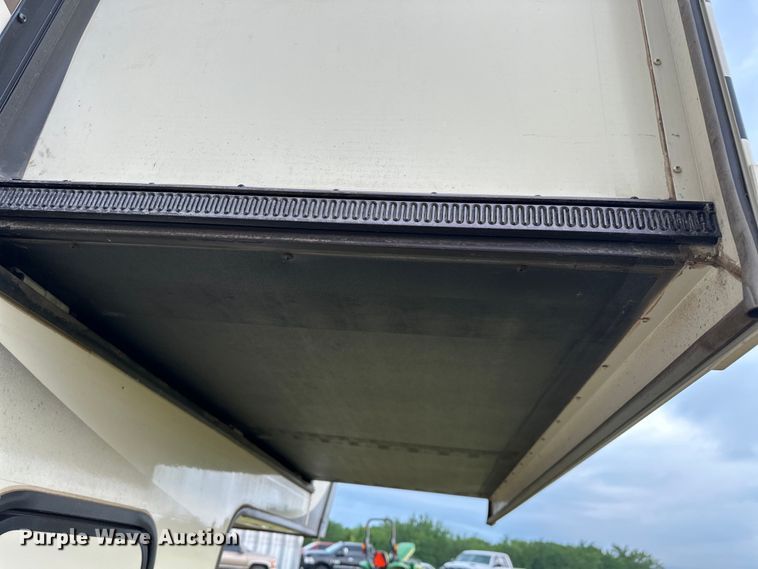 image for item NR9967 2016 Keystone  Montana 3711FL camper