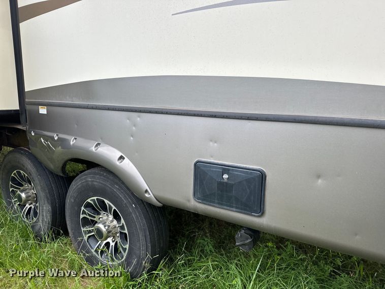 image for item NR9967 2016 Keystone  Montana 3711FL camper