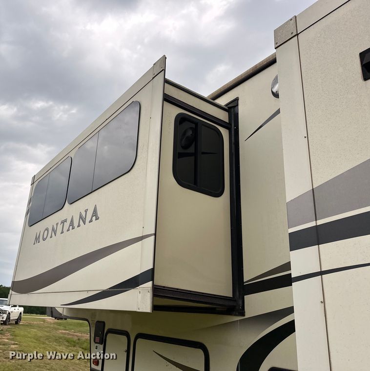 image for item NR9967 2016 Keystone  Montana 3711FL camper