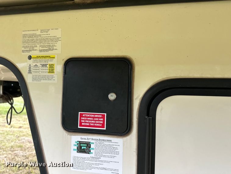 image for item NR9967 2016 Keystone  Montana 3711FL camper