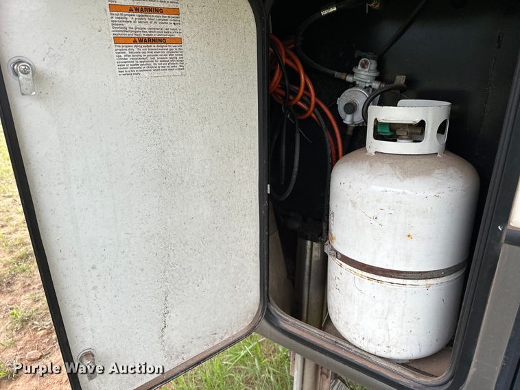 image for item NR9967 2016 Keystone  Montana 3711FL camper