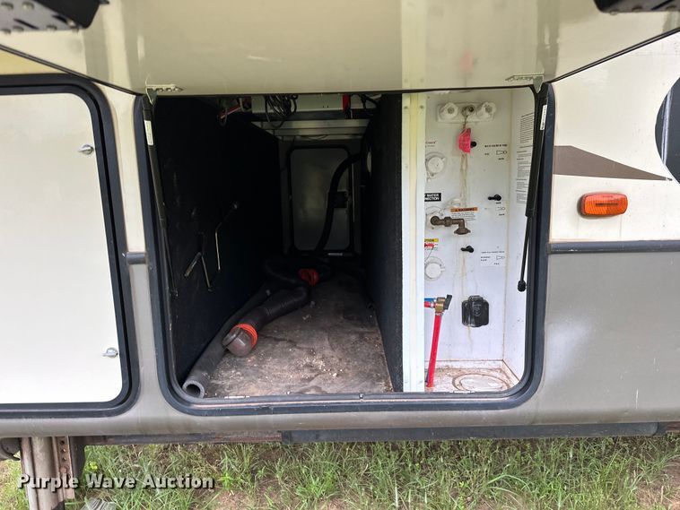 image for item NR9967 2016 Keystone  Montana 3711FL camper