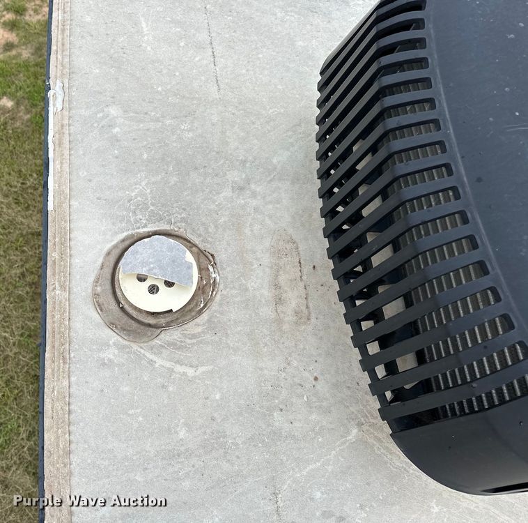 image for item NR9967 2016 Keystone  Montana 3711FL camper