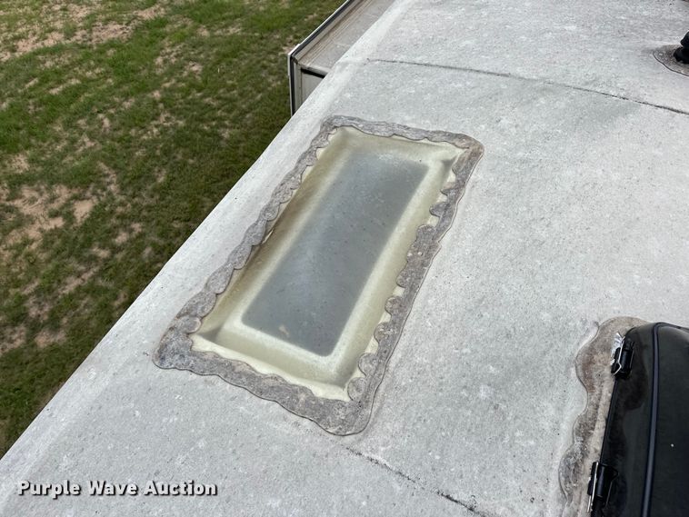 image for item NR9967 2016 Keystone  Montana 3711FL camper