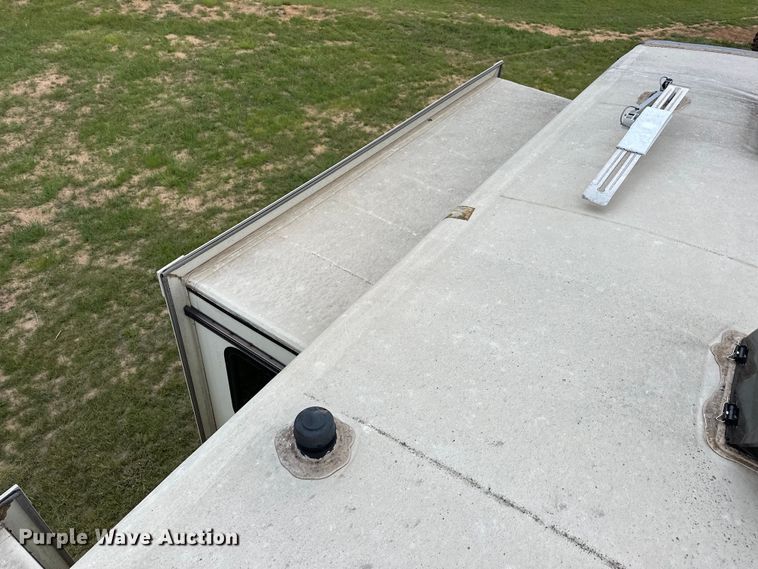 image for item NR9967 2016 Keystone  Montana 3711FL camper