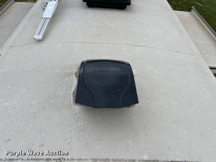 image for item NR9967 2016 Keystone  Montana 3711FL camper