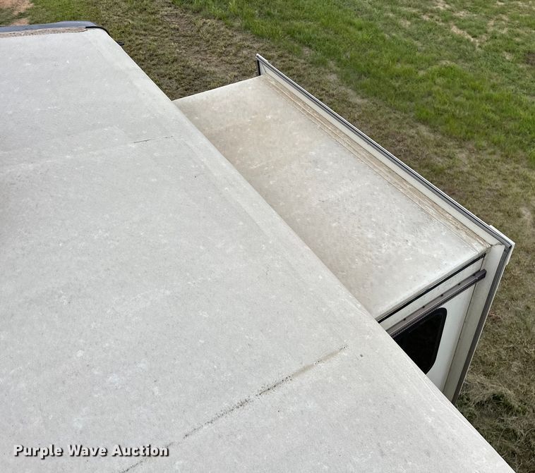 image for item NR9967 2016 Keystone  Montana 3711FL camper