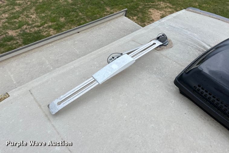 image for item NR9967 2016 Keystone  Montana 3711FL camper