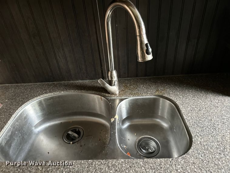 image for item NR9967 2016 Keystone  Montana 3711FL camper