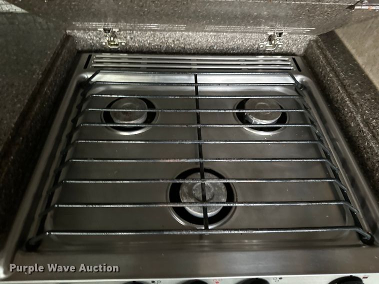 image for item NR9967 2016 Keystone  Montana 3711FL camper