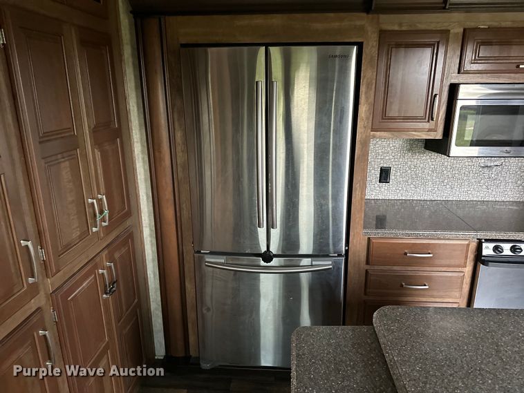 image for item NR9967 2016 Keystone  Montana 3711FL camper