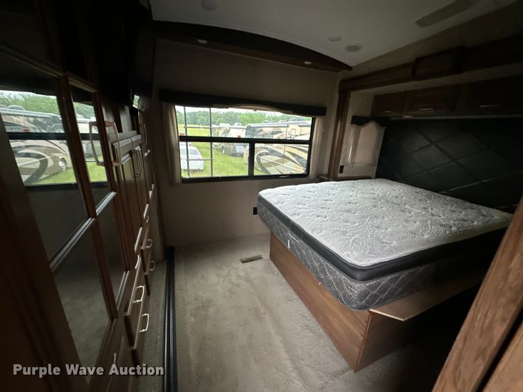 image for item NR9967 2016 Keystone  Montana 3711FL camper