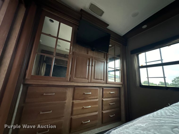 image for item NR9967 2016 Keystone  Montana 3711FL camper