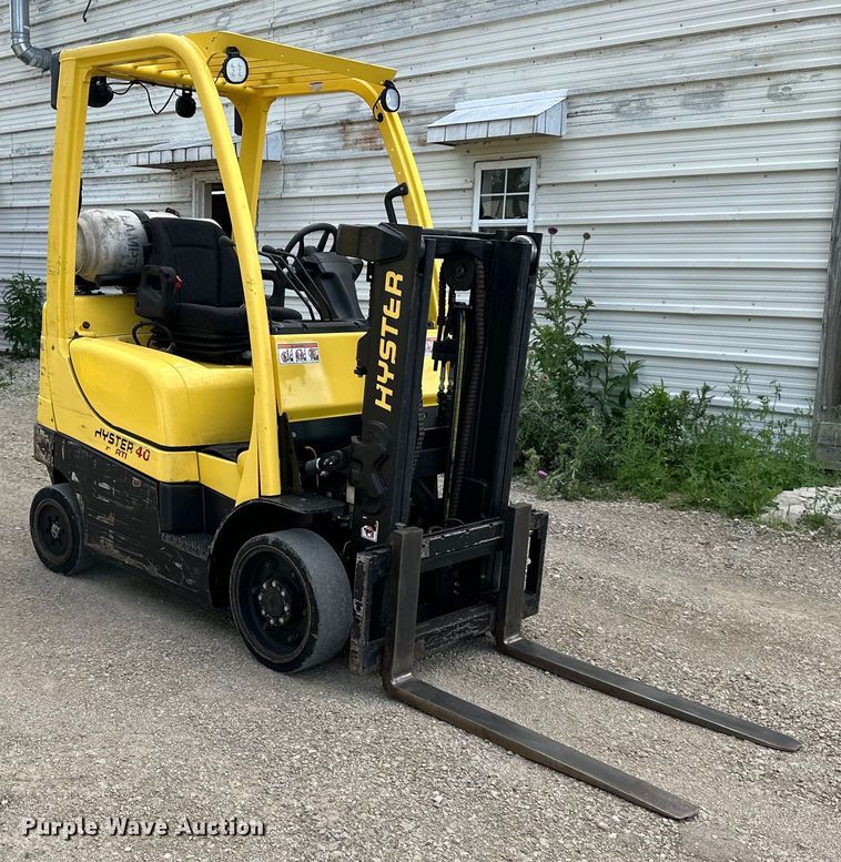 image for item NT9312 2019 Hyster  S40FT forklift