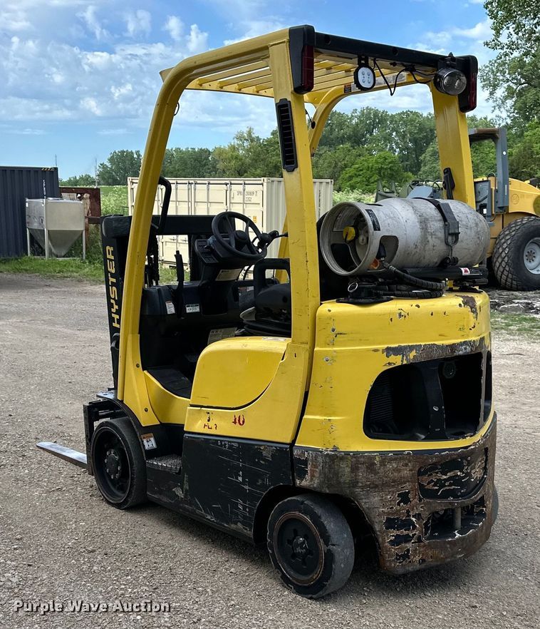 image for item NT9312 2019 Hyster  S40FT forklift