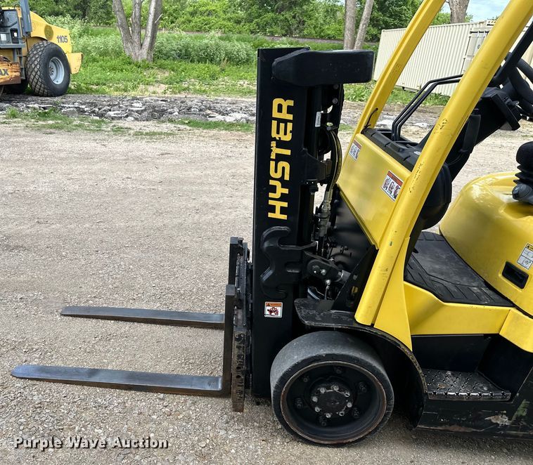 image for item NT9312 2019 Hyster  S40FT forklift