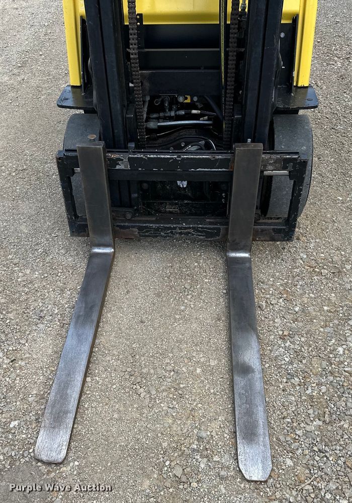image for item NT9312 2019 Hyster  S40FT forklift