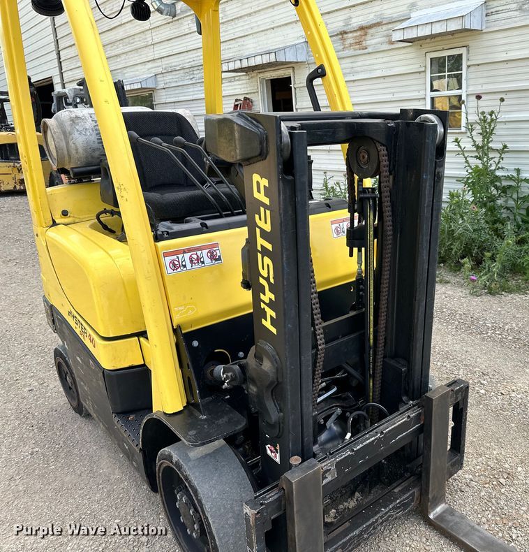 image for item NT9312 2019 Hyster  S40FT forklift
