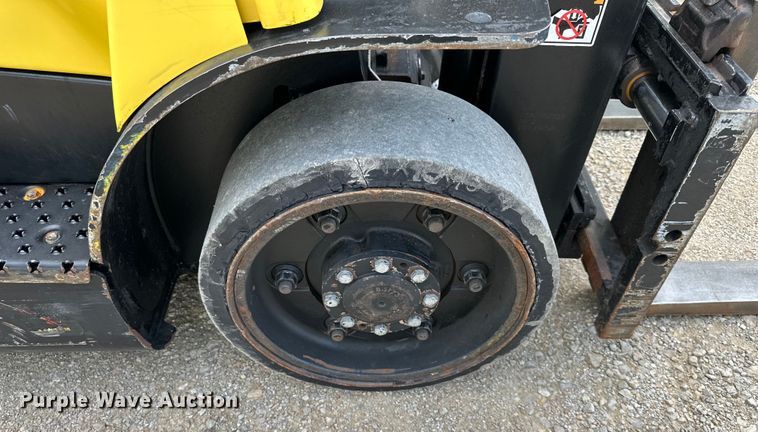 image for item NT9312 2019 Hyster  S40FT forklift