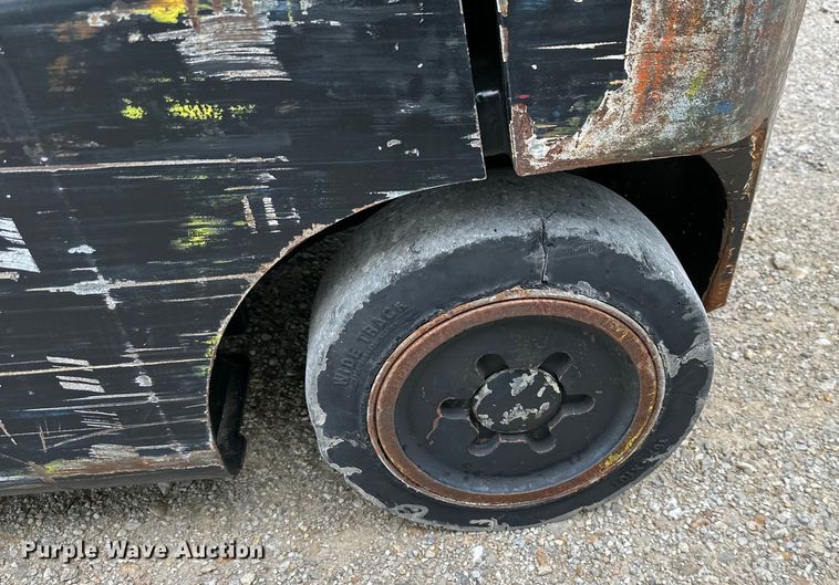 image for item NT9312 2019 Hyster  S40FT forklift