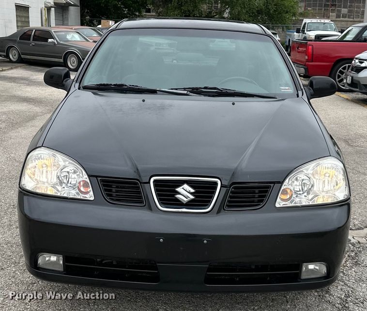 image for item NT9372 2004 Suzuki  Forenza 