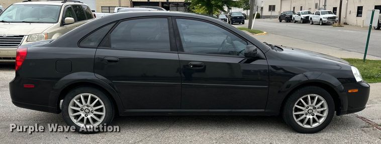 image for item NT9372 2004 Suzuki  Forenza 