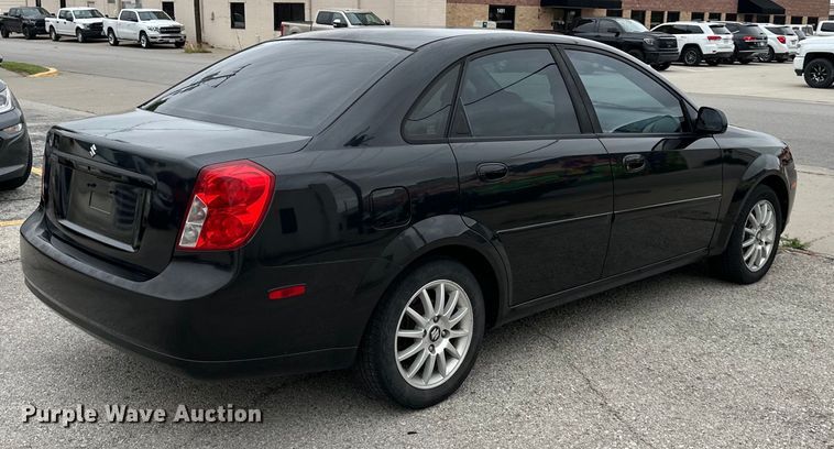 image for item NT9372 2004 Suzuki  Forenza 