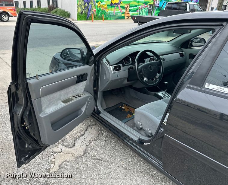 image for item NT9372 2004 Suzuki  Forenza 