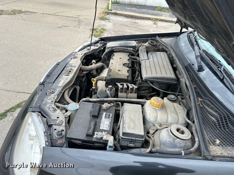 image for item NT9372 2004 Suzuki  Forenza 