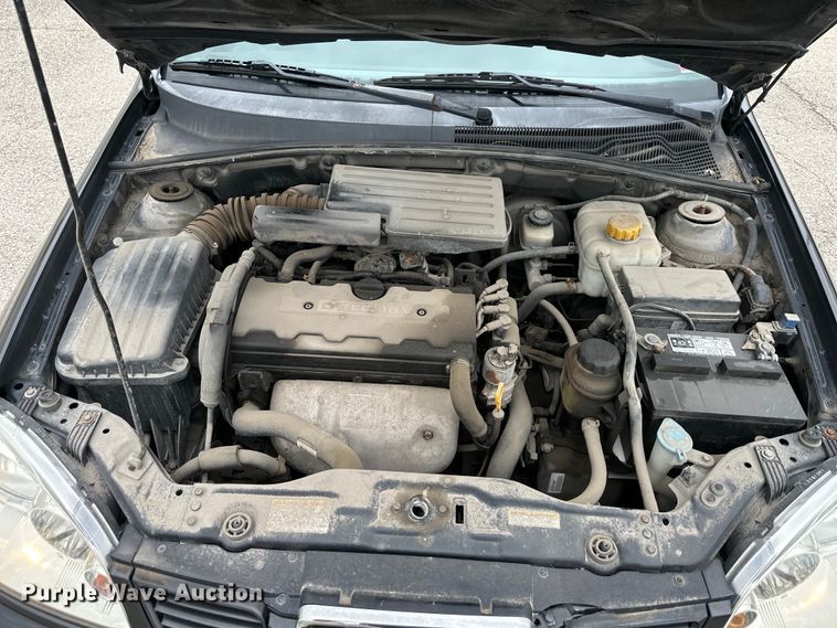 image for item NT9372 2004 Suzuki  Forenza 