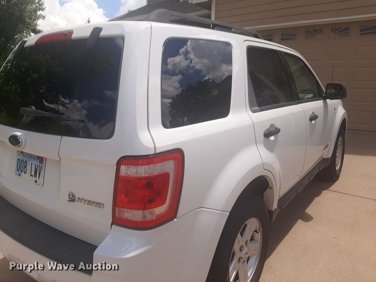 image for item NU9804 2008 Ford Escape Hybrid SUV