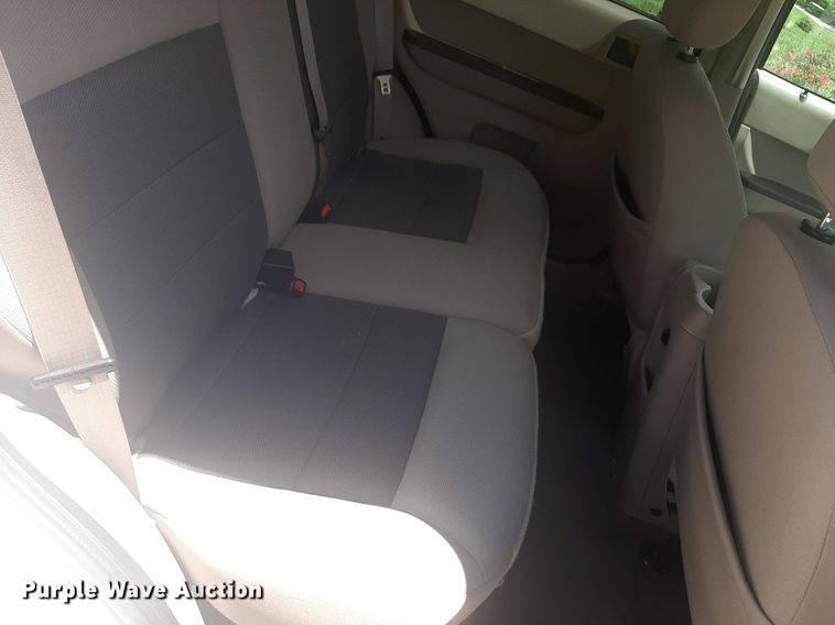 image for item NU9804 2008 Ford Escape Hybrid SUV