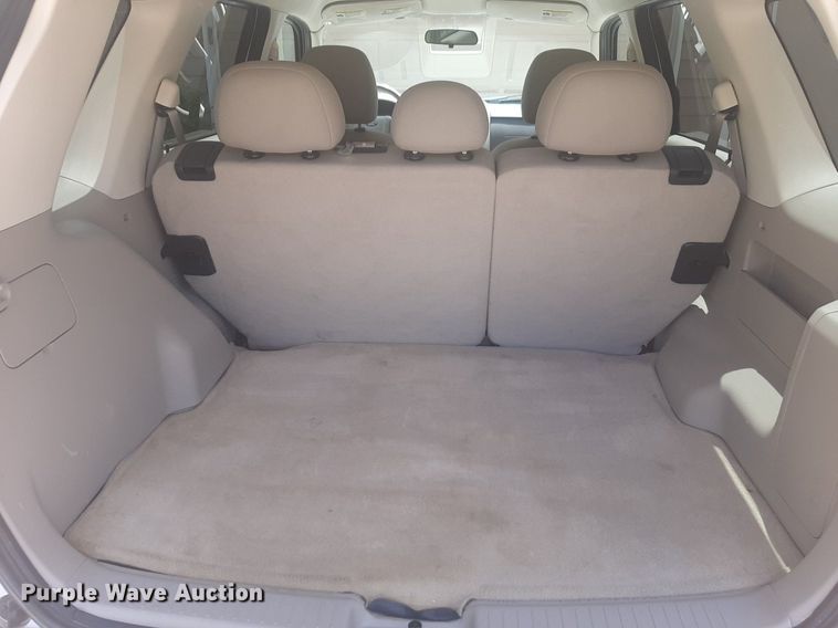 image for item NU9804 2008 Ford Escape Hybrid SUV