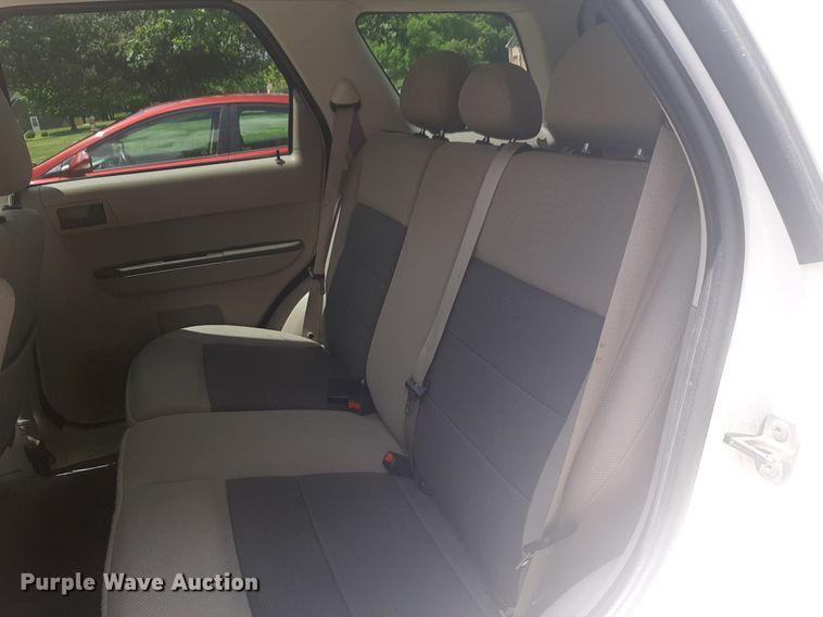 image for item NU9804 2008 Ford Escape Hybrid SUV