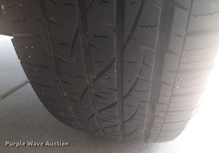 image for item NU9804 2008 Ford Escape Hybrid SUV