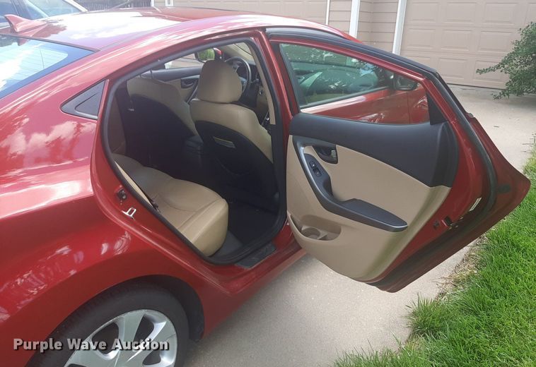 image for item NU9806 2013 Hyundai Elantra  