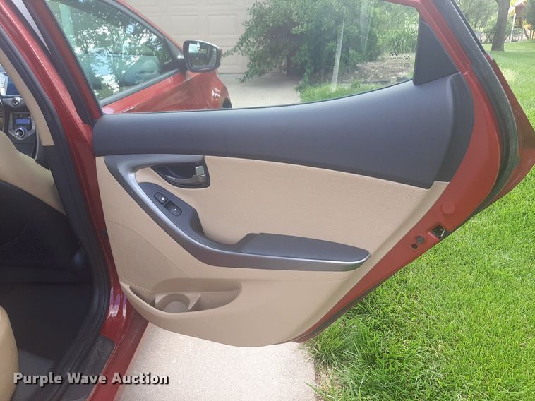 image for item NU9806 2013 Hyundai Elantra  